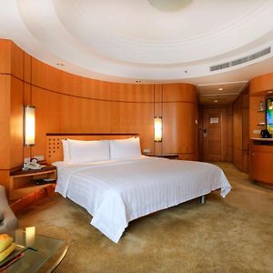 Horizon Club Deluxe King Room